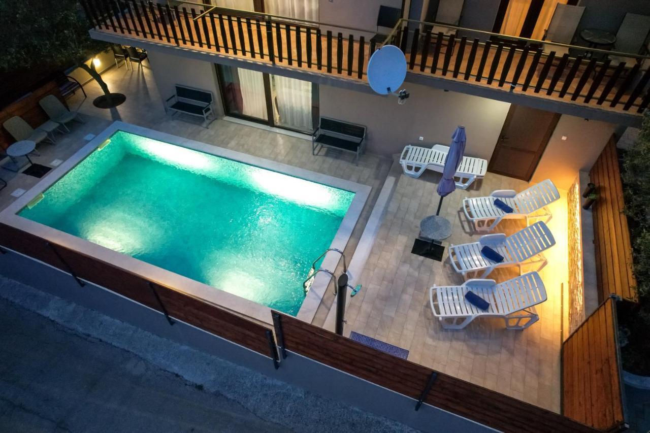 Pool Apartments Julia Zadar Zewnętrze zdjęcie