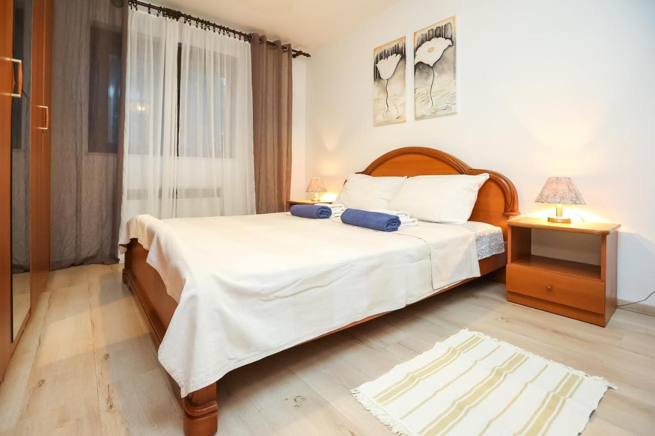 Pool Apartments Julia Zadar Zewnętrze zdjęcie