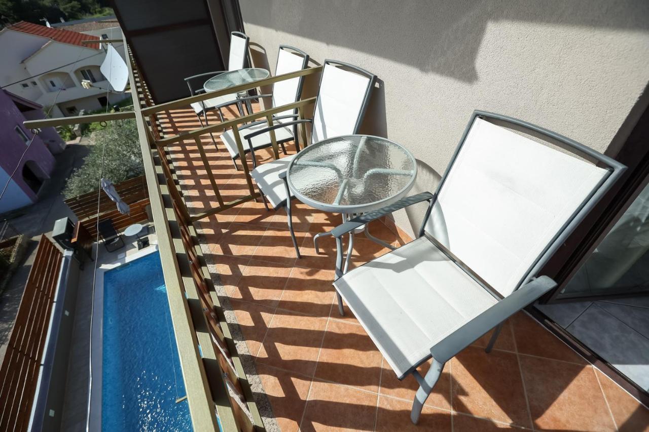 Pool Apartments Julia Zadar Zewnętrze zdjęcie