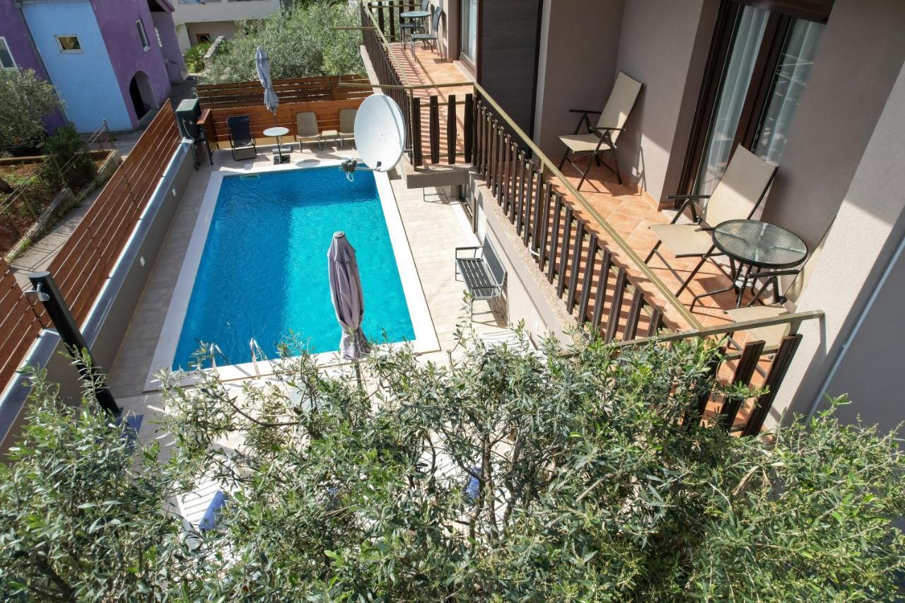 Pool Apartments Julia Zadar Zewnętrze zdjęcie