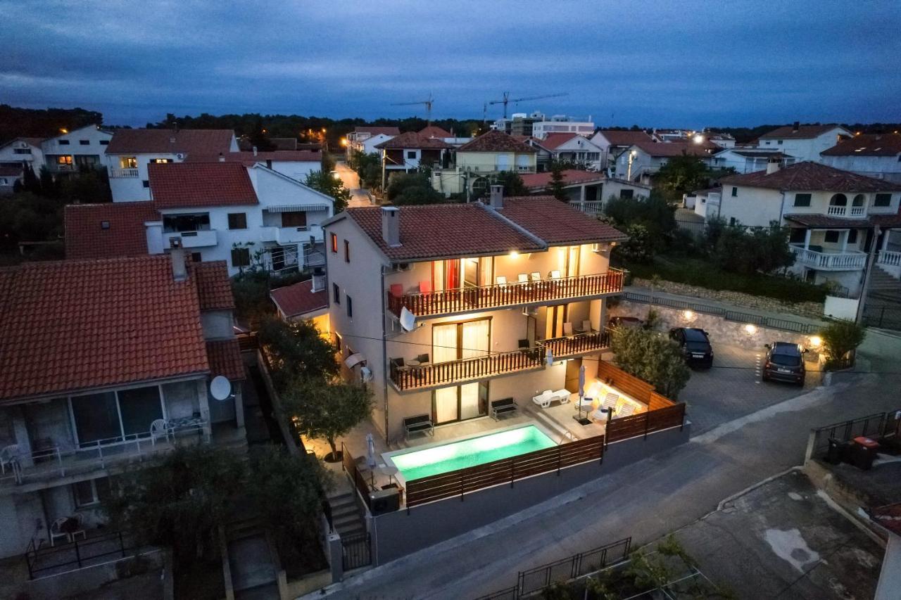 Pool Apartments Julia Zadar Zewnętrze zdjęcie
