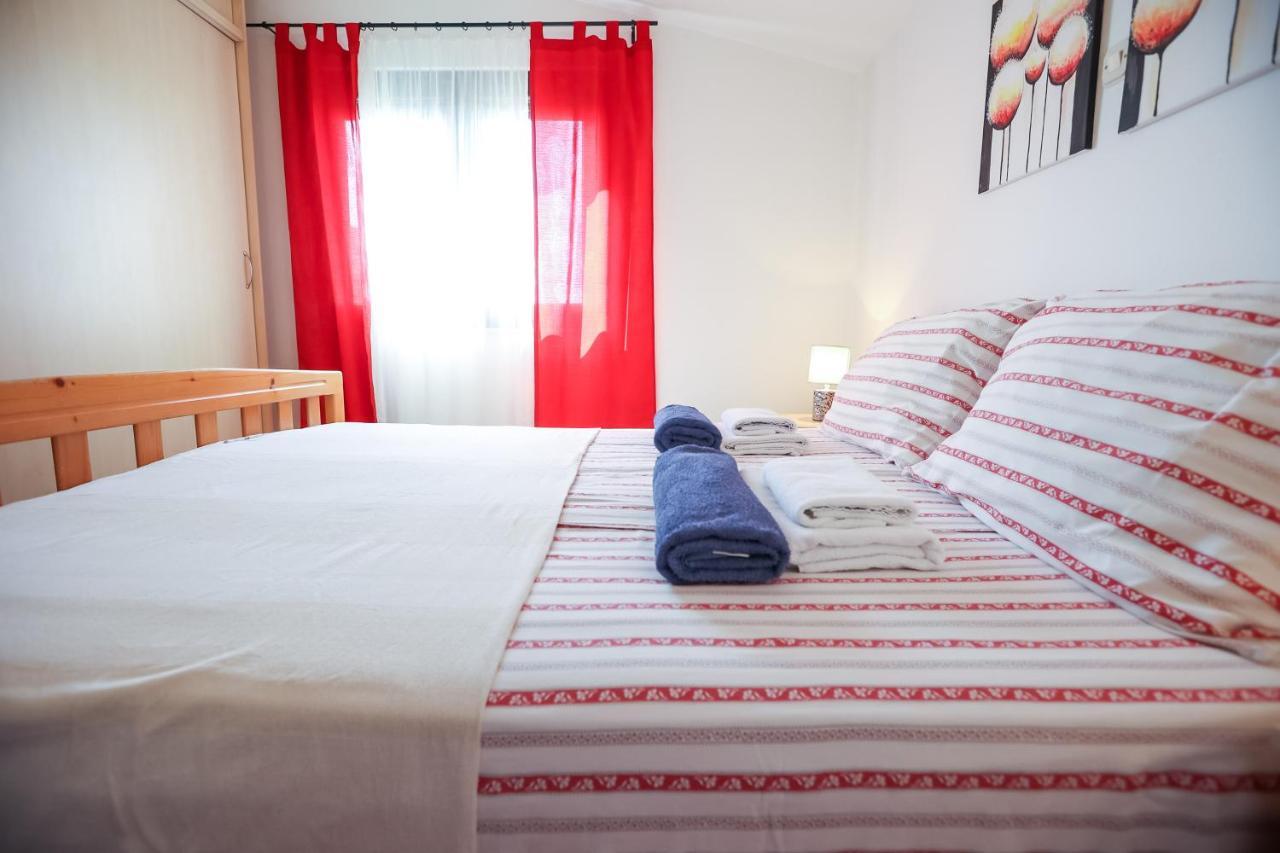 Pool Apartments Julia Zadar Zewnętrze zdjęcie