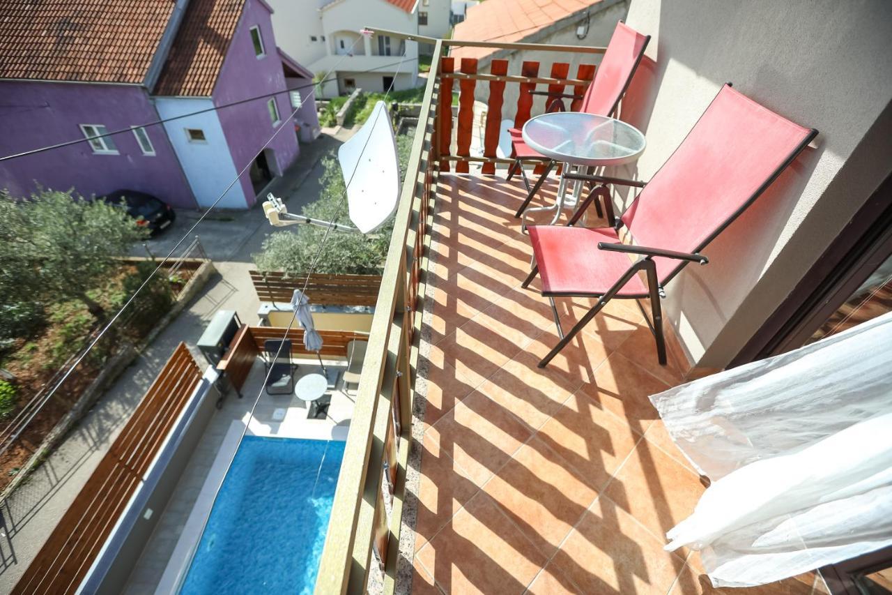 Pool Apartments Julia Zadar Zewnętrze zdjęcie