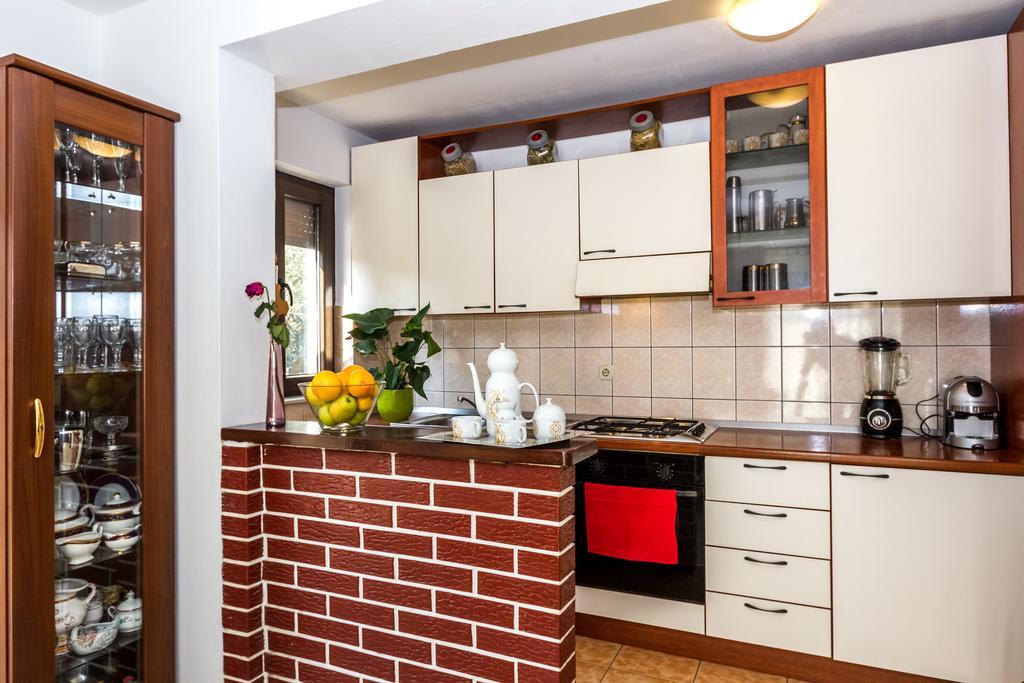 Pool Apartments Julia Zadar Zewnętrze zdjęcie