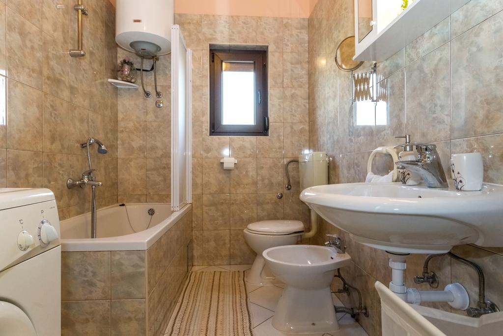Pool Apartments Julia Zadar Zewnętrze zdjęcie